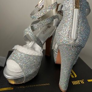 IDIFU, Womens 6.5, Silver Glitter/5 In Charcy High Heel